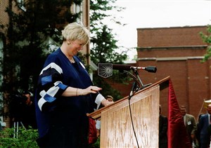 Image description is not available for 2000.397